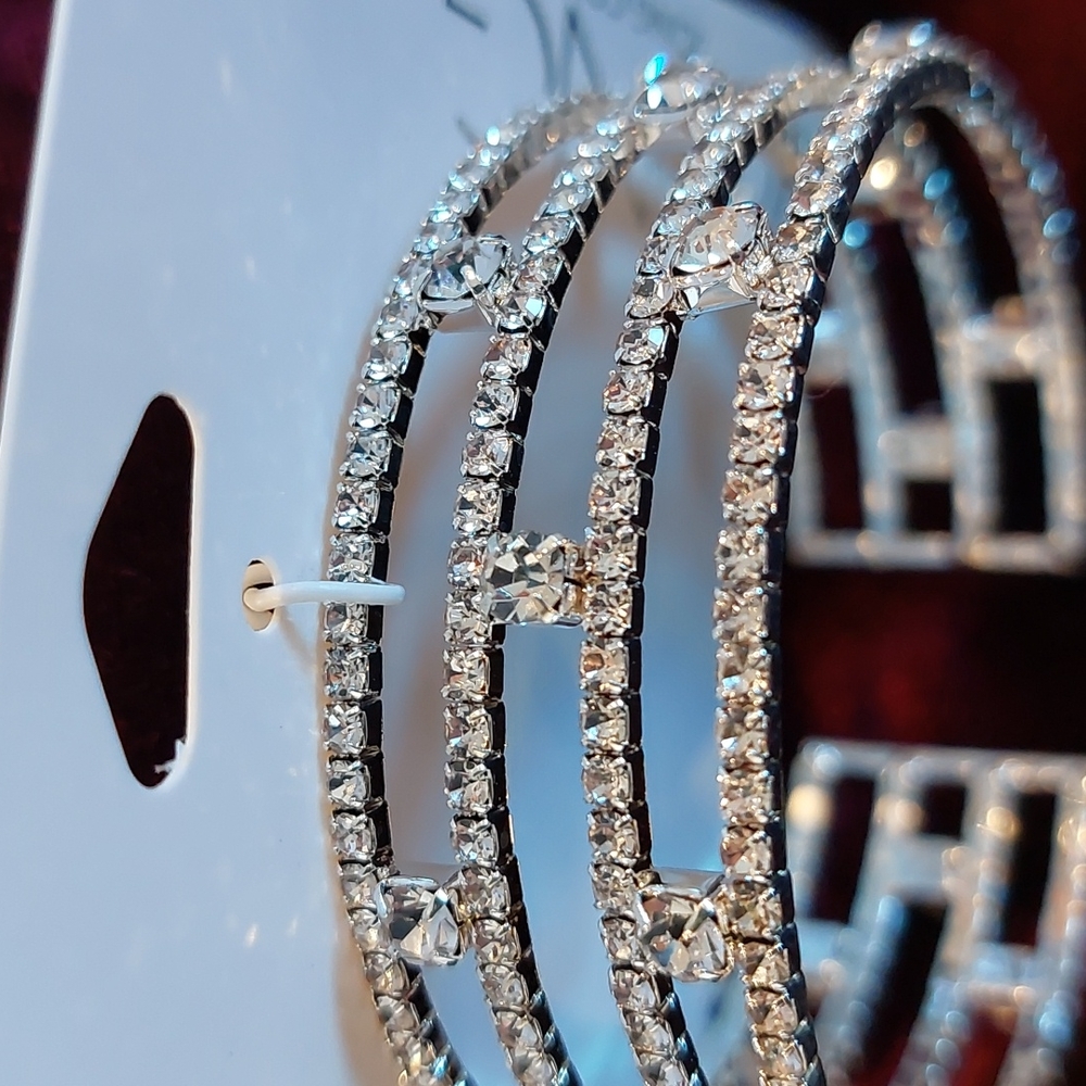 Icing Rhinestone Bracelet - Picture 5 of 7